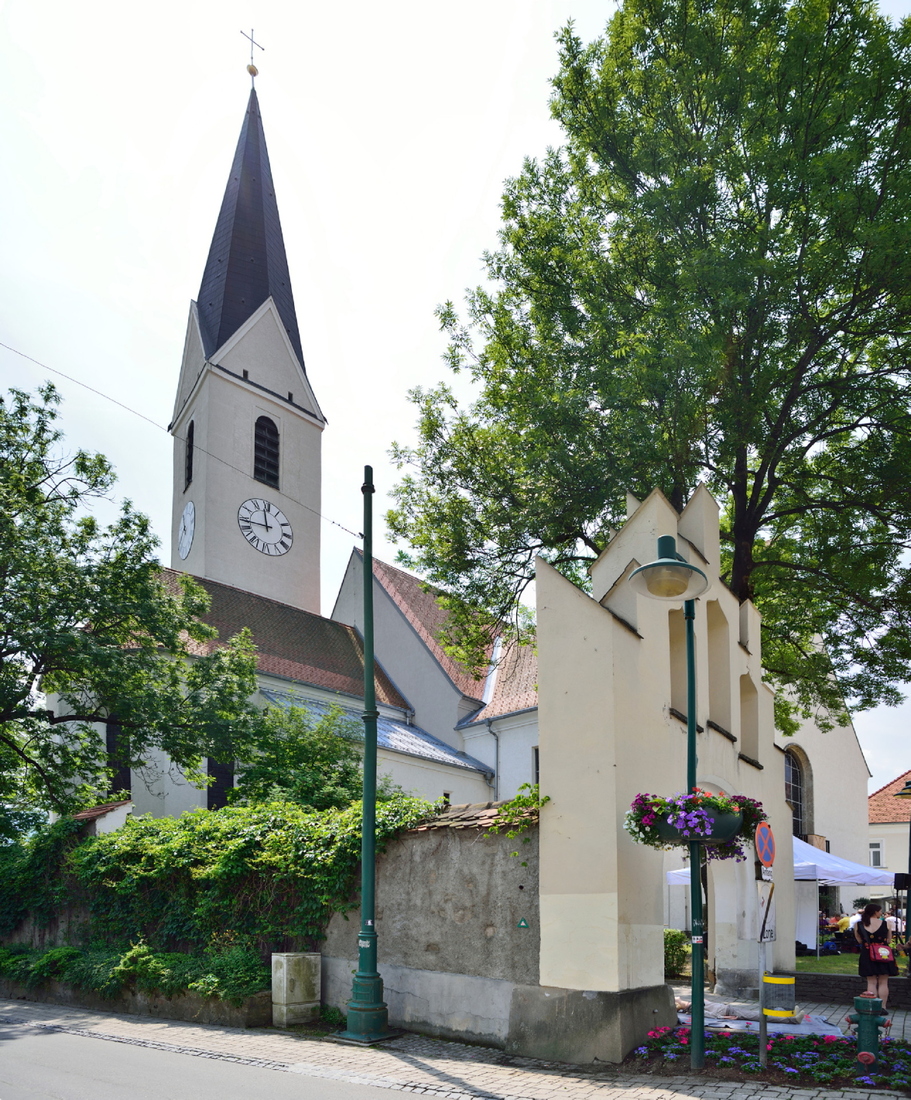 Stadtpfarrkirche -Knittelfeld N